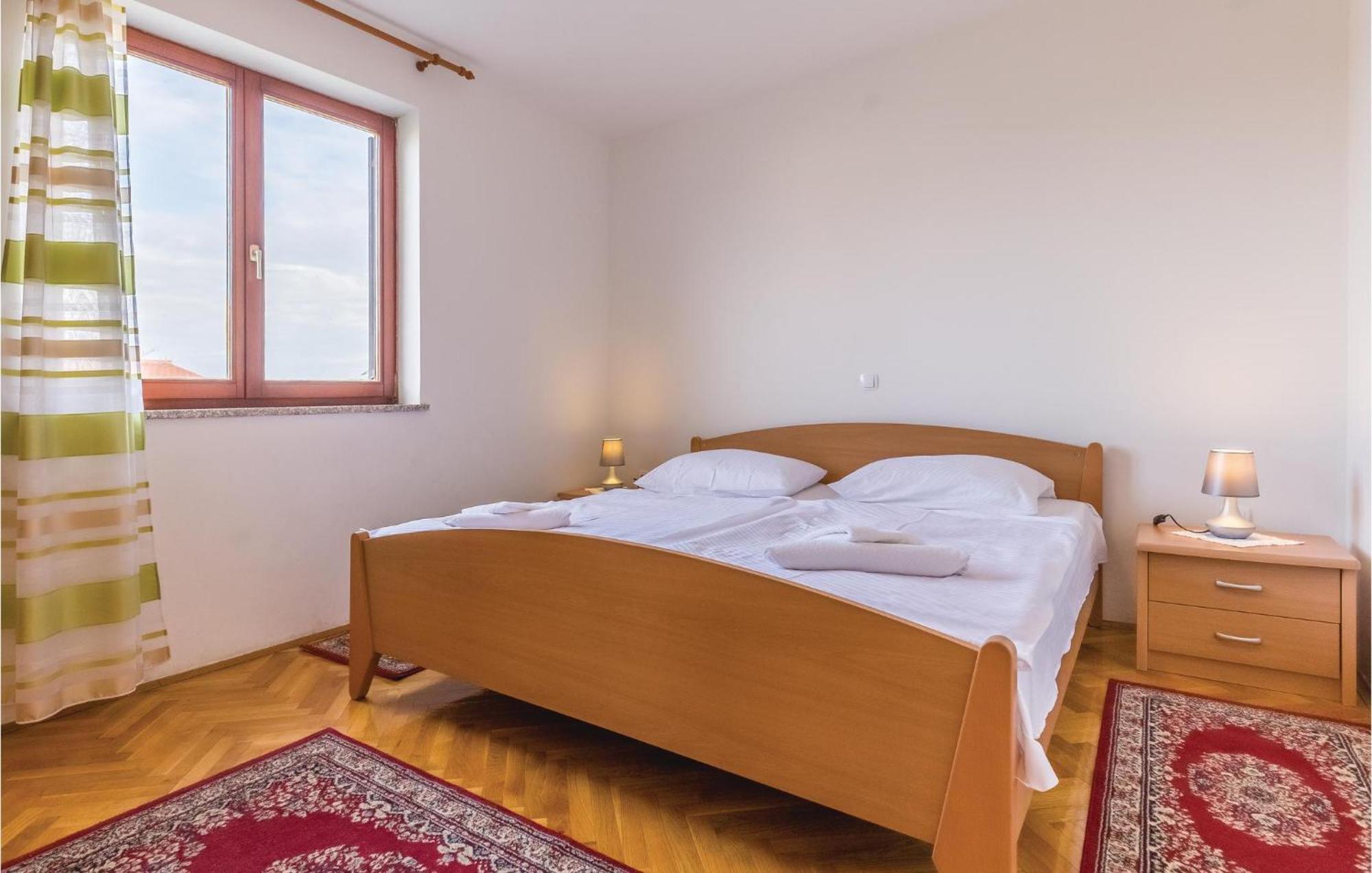 6 Bedroom Nice Home In Segotici Экстерьер фото
